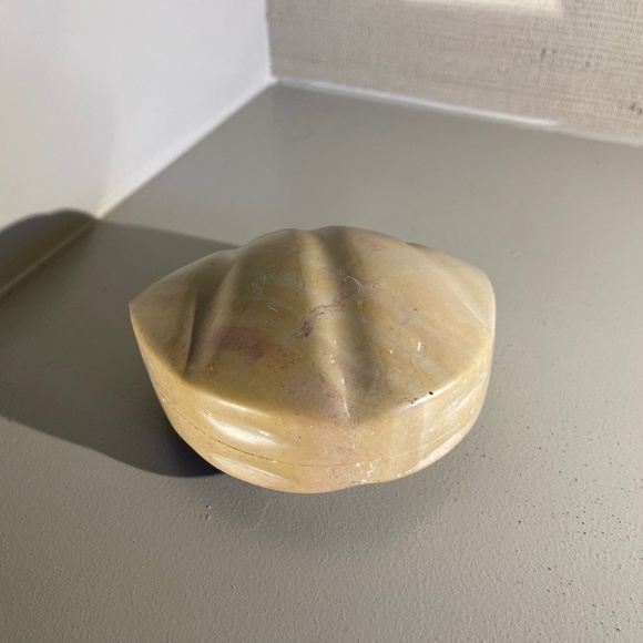 Decorative Shell Box - Picture 2 of 6